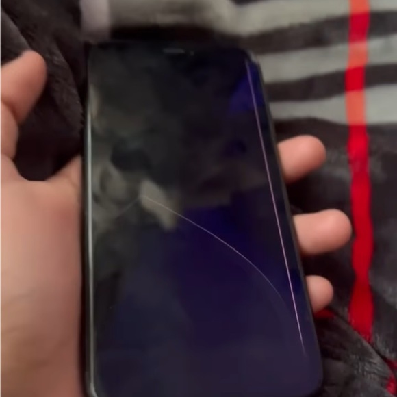 Apple iPhone Black Sleek Design Advanced Features - Picture 5 of 5